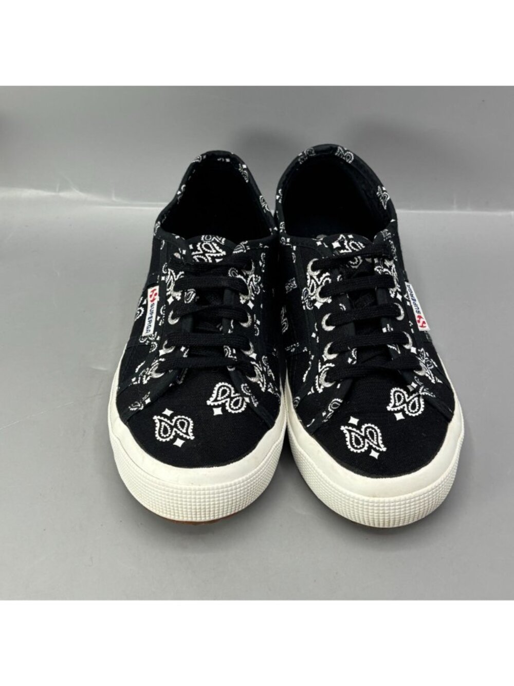 Superga Black Bandana Print Canvas Low-Top Sneakers Size 38 Unisex 7.5w/6m Shoes - Picture 4 of 9